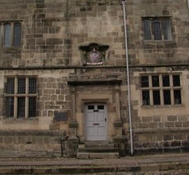 Mullioned and transomed window - Old Grammar School: 1585